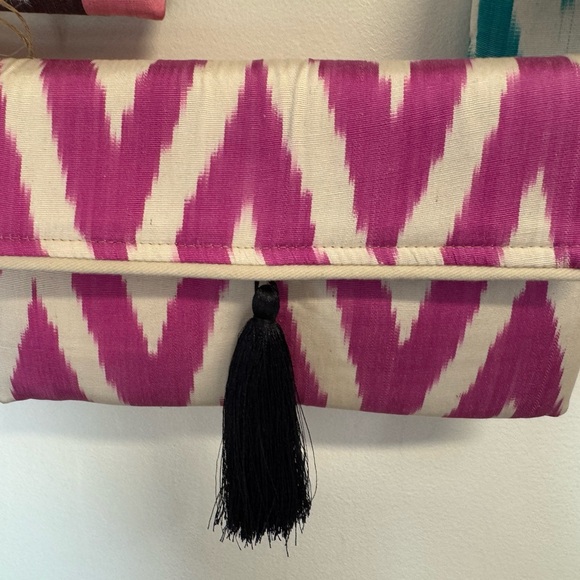 Gorgeous silk bag NWT - Picture 1 of 2